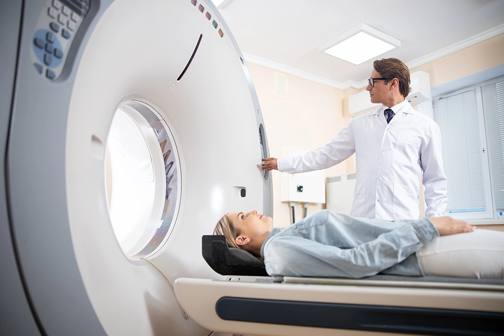 CT Technologist Starting CT Scan Study